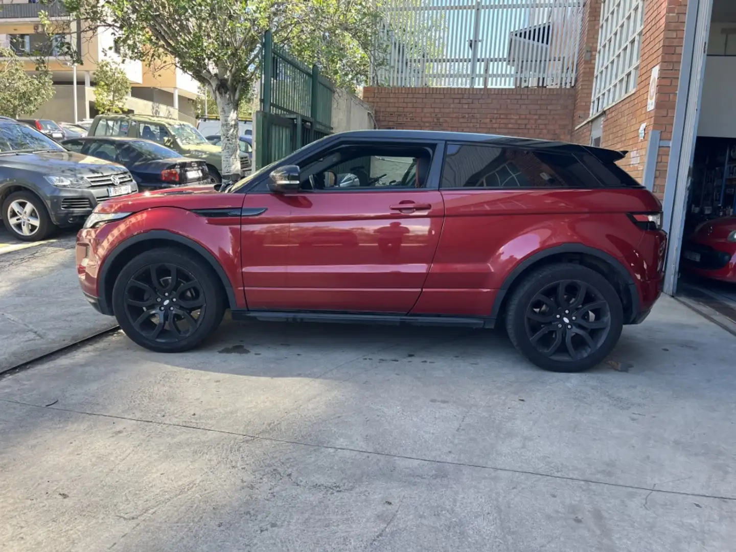 Land Rover Range Rover Evoque 2.2L SD4 Dynamic 4x4 190 Aut. Burdeos - 2
