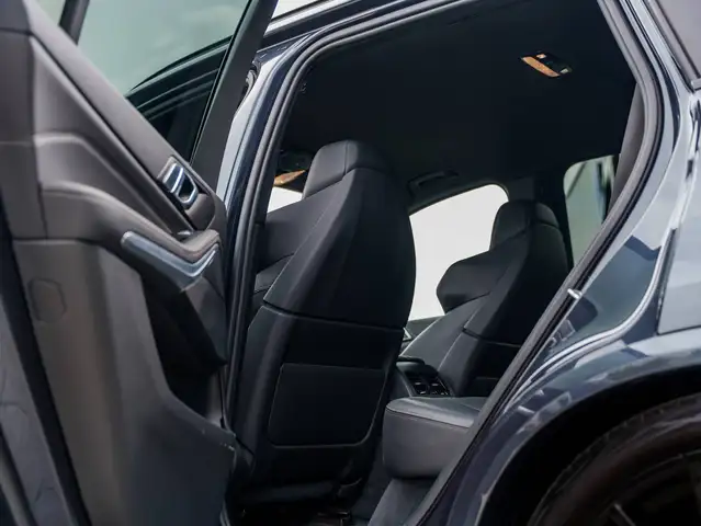 BMW X5 view 17