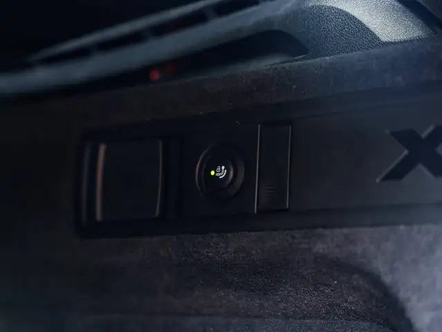BMW X5 view 9