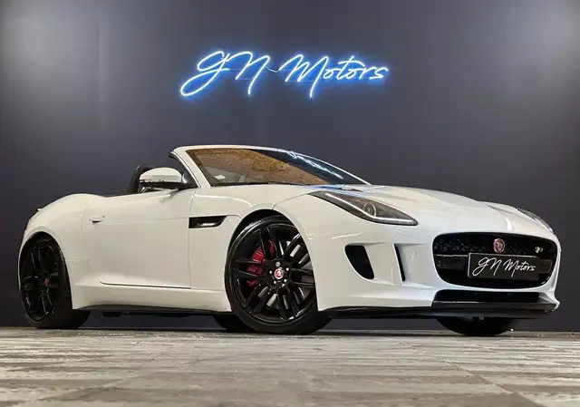 Jaguar F-Type view 2