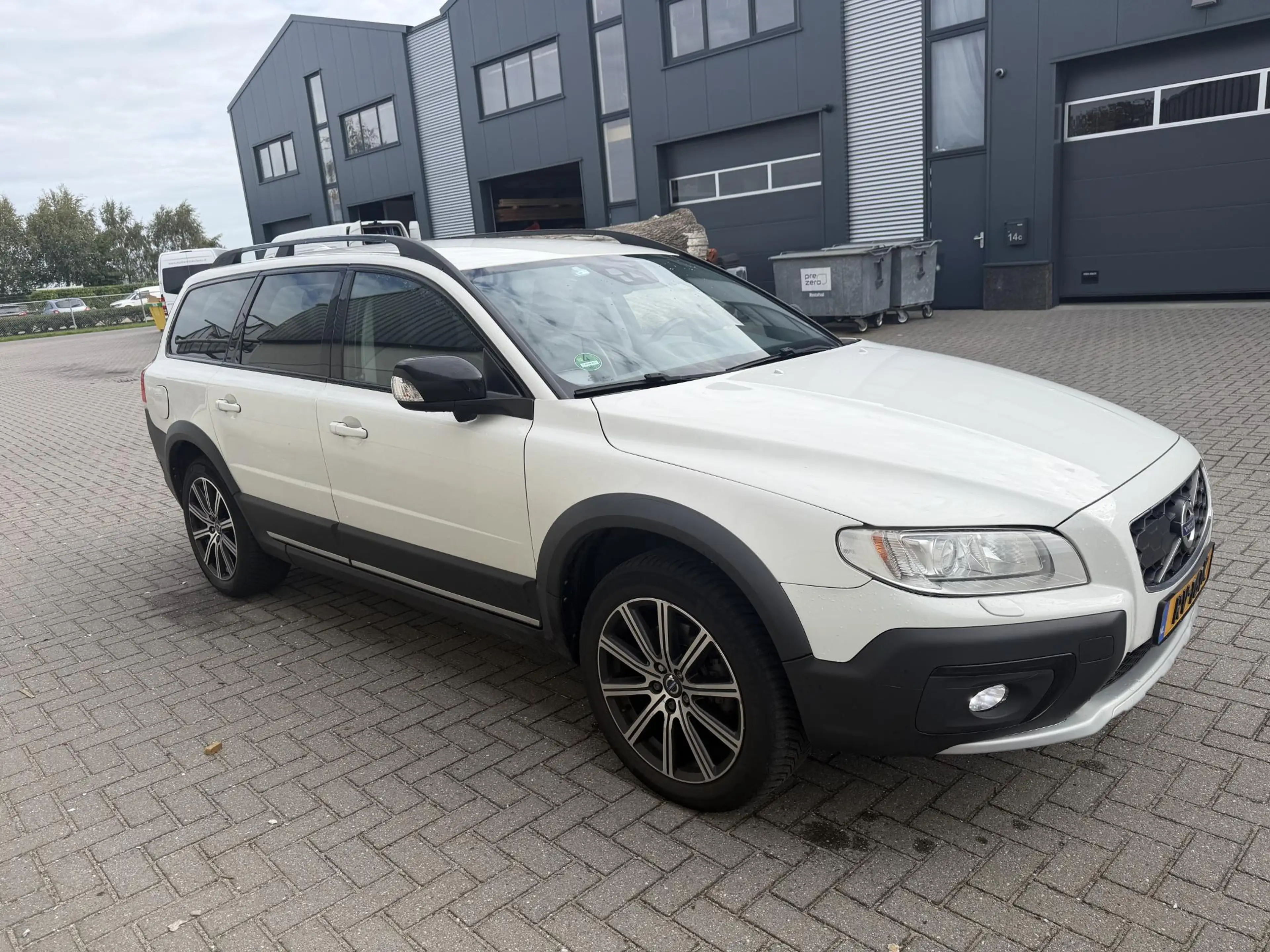 Volvo XC70 2.0 D4 FWD Summum LEER / TREKHAAK / CRUISE CONTROL — photo 4