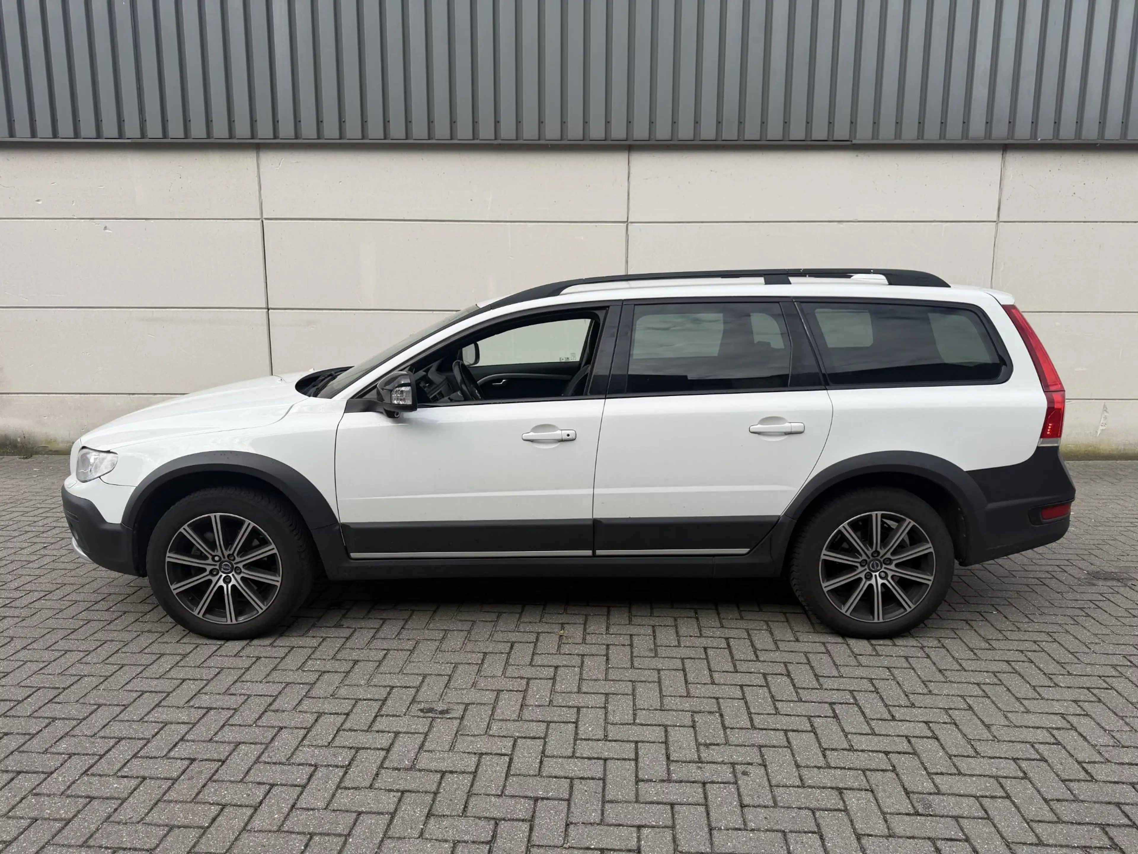 Volvo XC70 2.0 D4 FWD Summum LEER / TREKHAAK / CRUISE CONTROL — photo 2