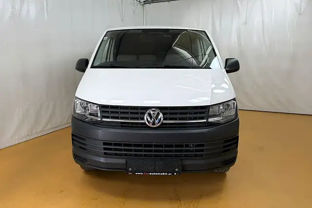 Volkswagen Transporter view 12