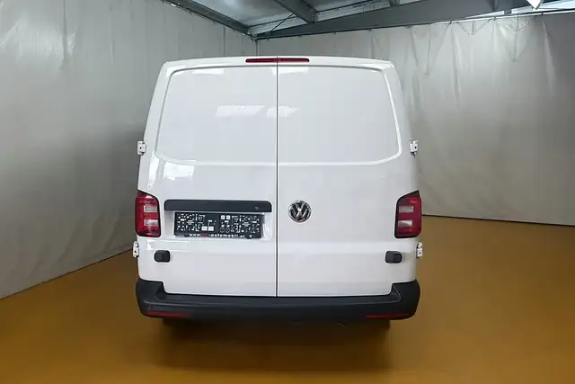 Volkswagen Transporter view 11