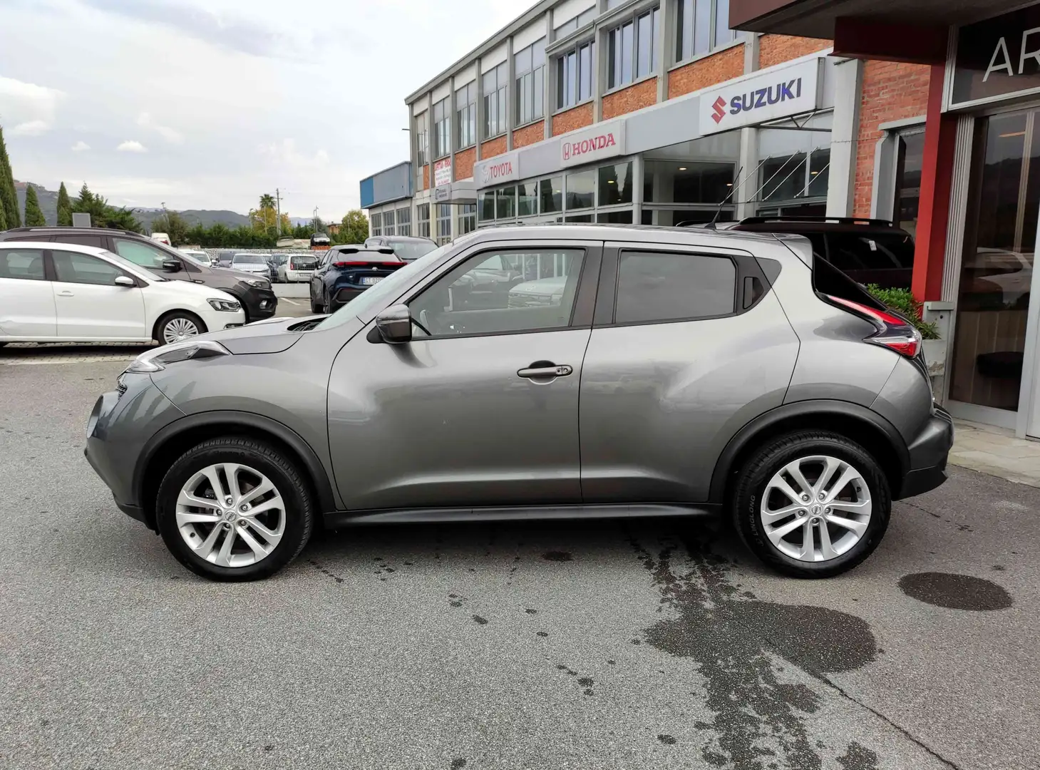 Nissan Juke Juke I 2015 1.5 dci N-Connecta 110cv Grigio - 2