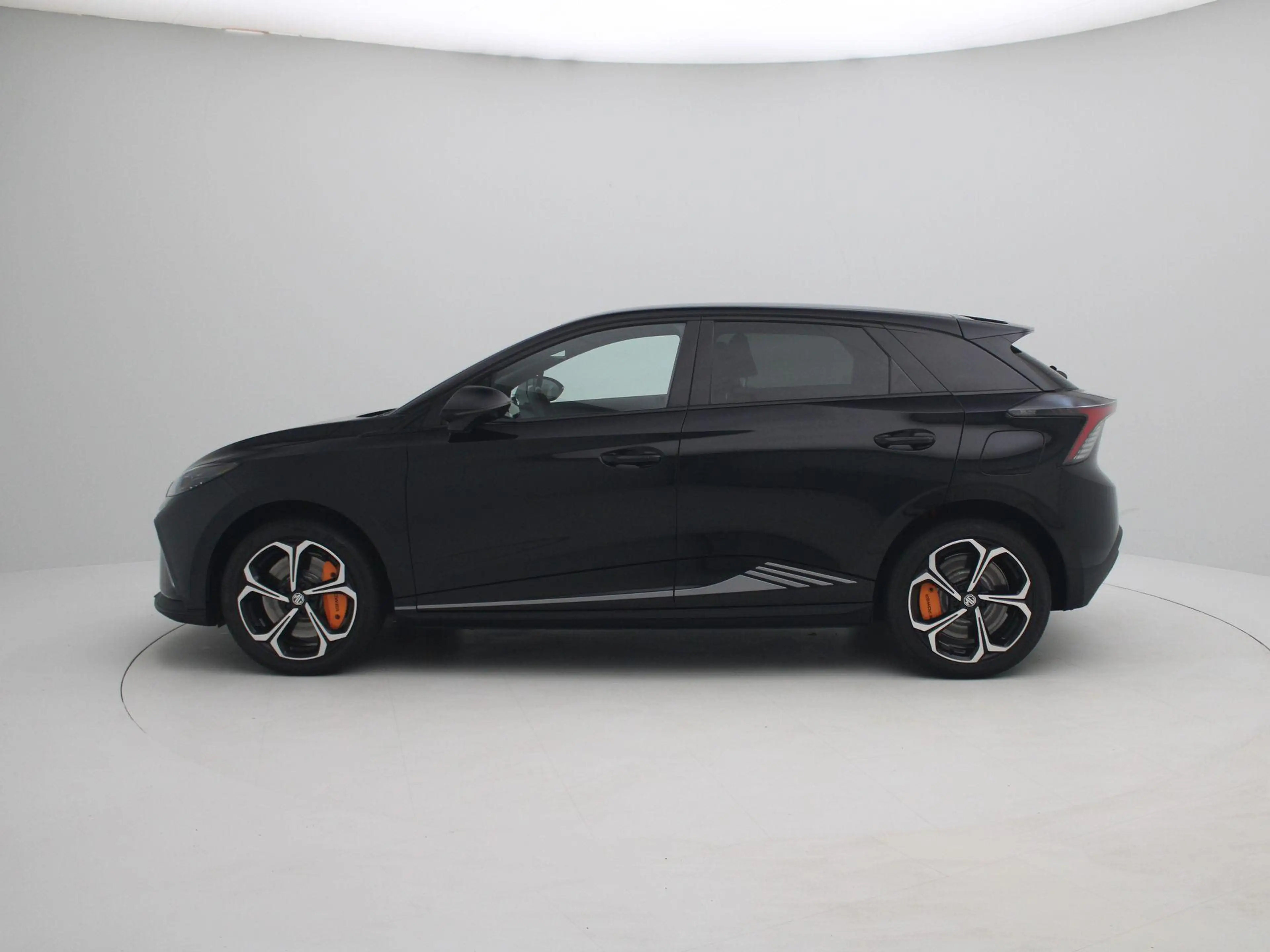 MG MG4 XPOWER 64kWh AWD — photo 4
