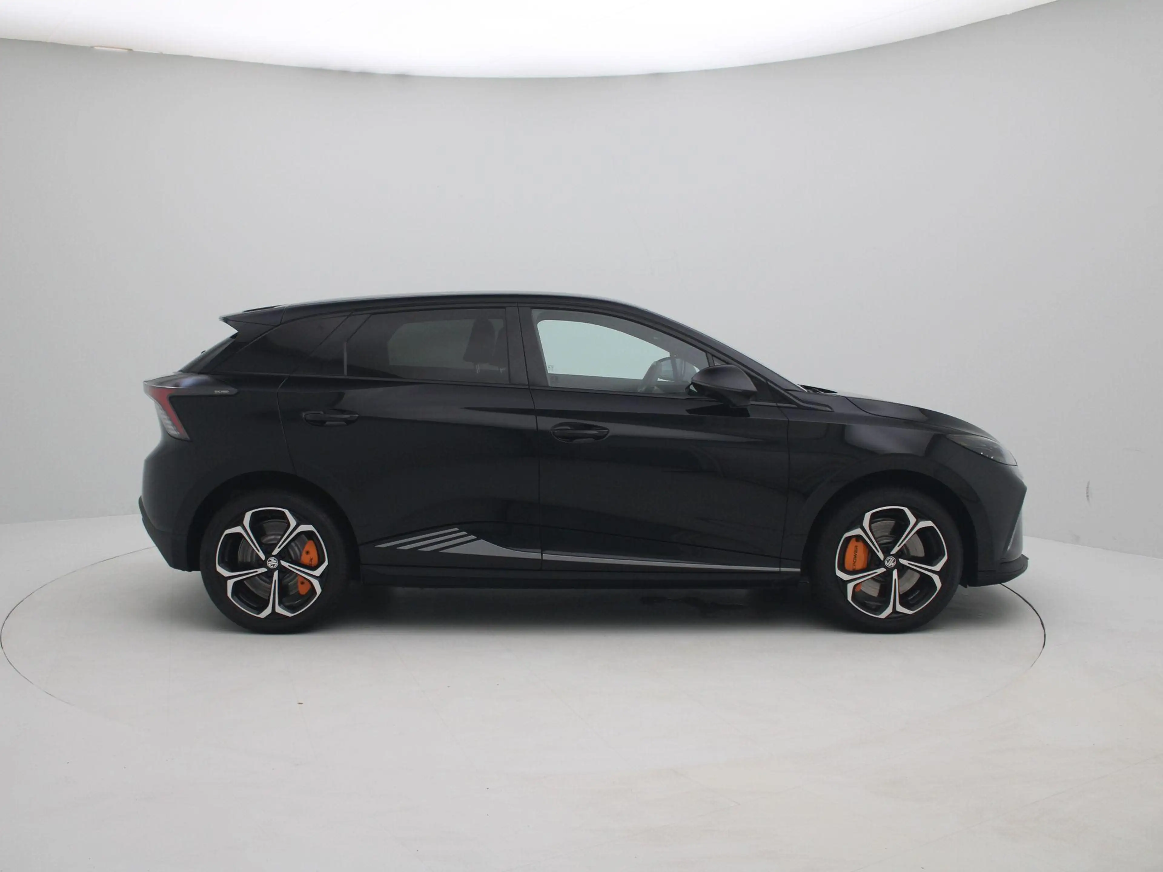 MG MG4 XPOWER 64kWh AWD — photo 6