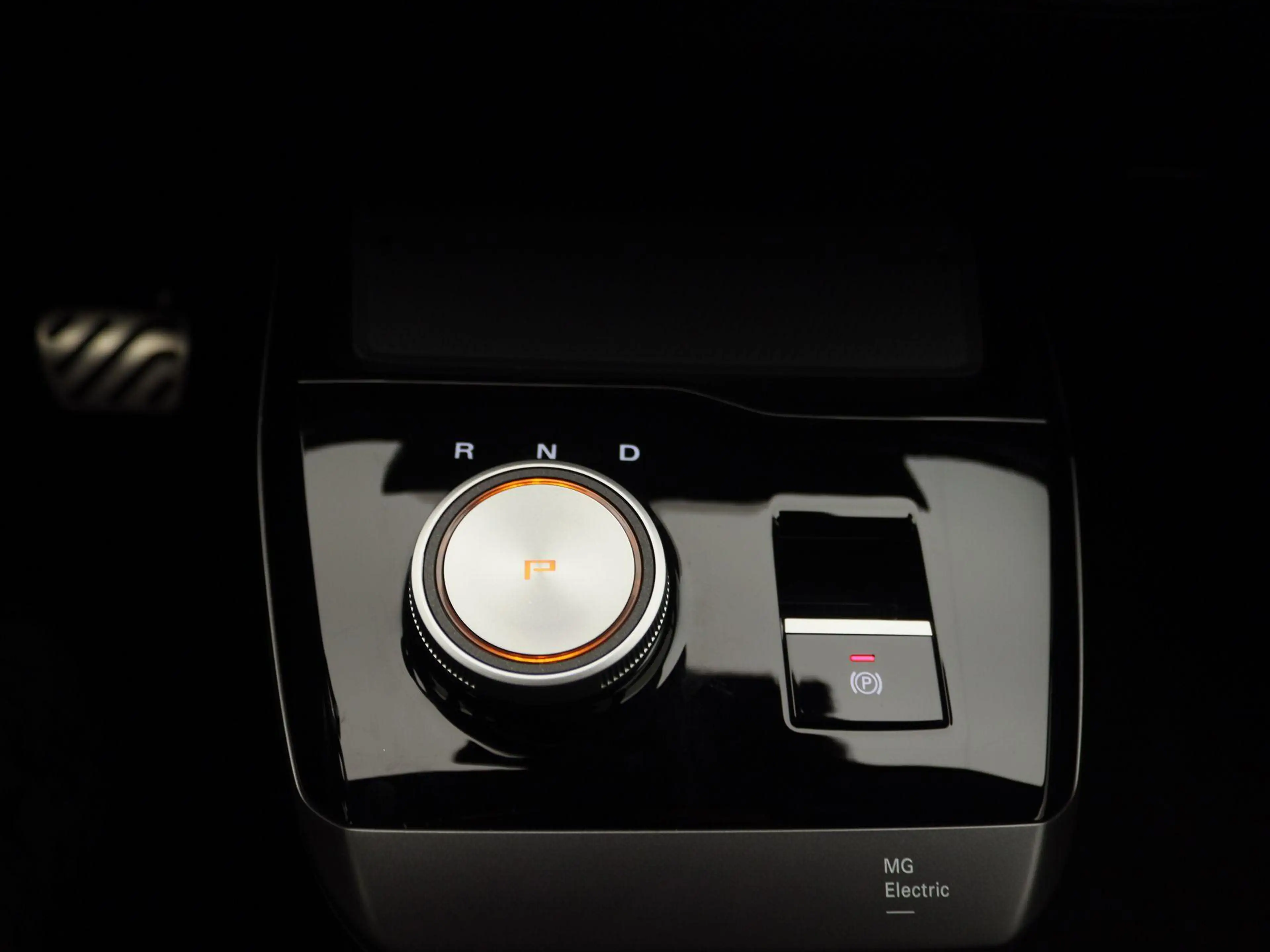 MG MG4 XPOWER 64kWh AWD — photo 10