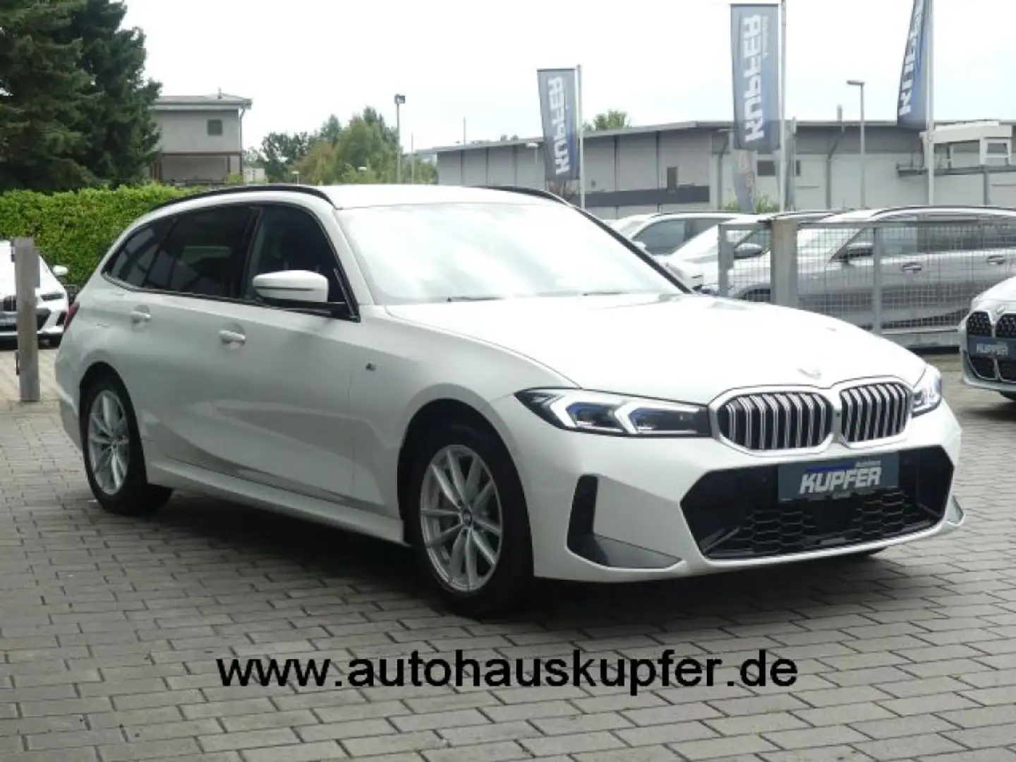 BMW 330 i xDrive Tour°M Sportpaket AHK°ACC°360°-HIFI Blanco - 2