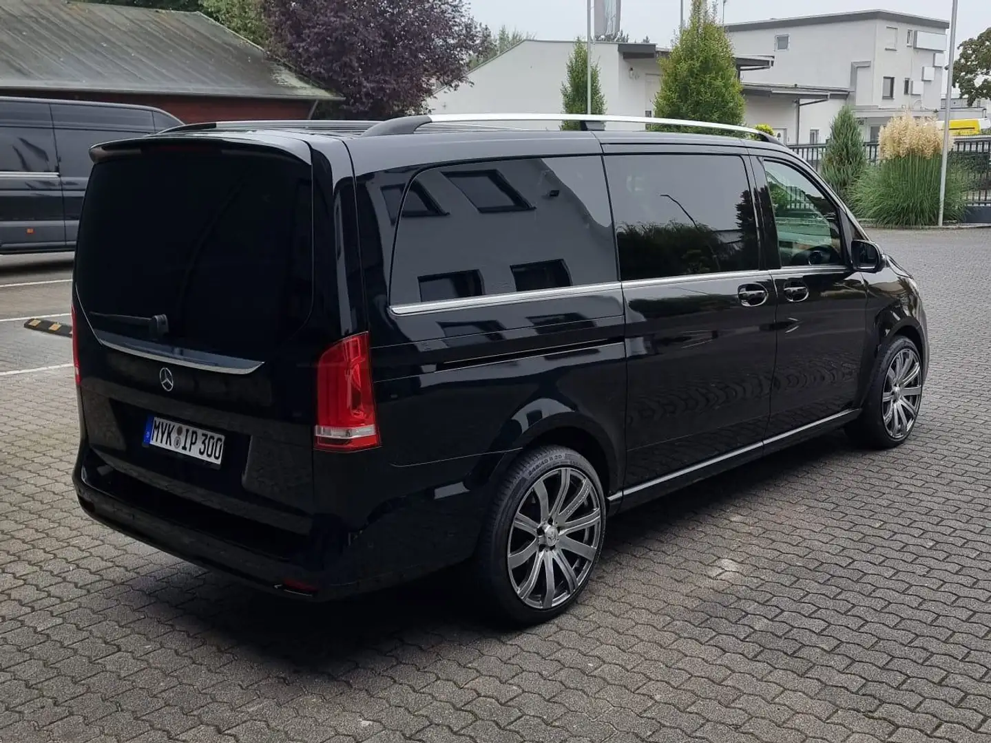 Mercedes-Benz V 220 V220/250/300dAVANTGARDEEDITION4MATIClang (447.813) Schwarz - 2