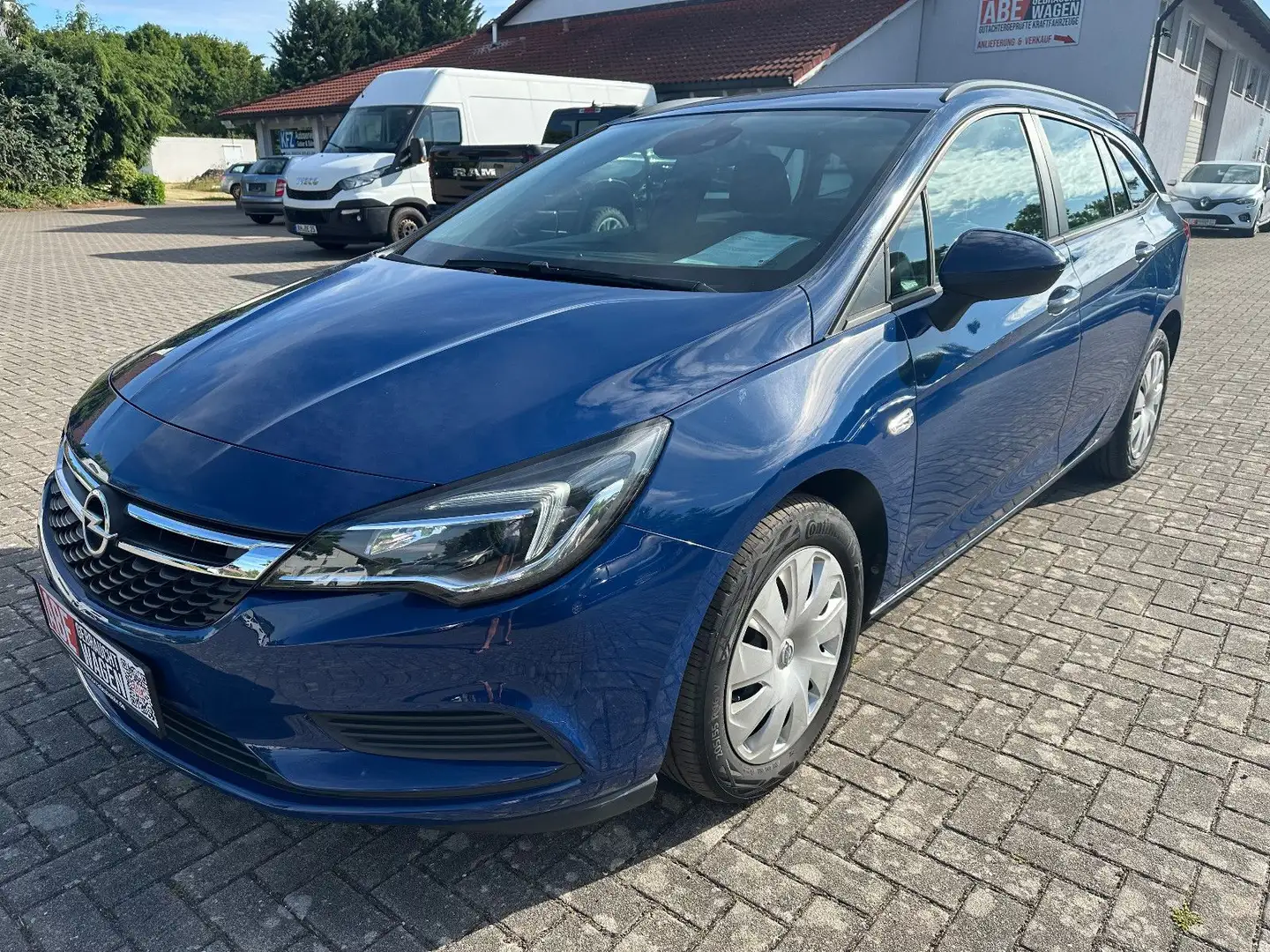 Opel Astra K Sports Tourer 1.6D Business Start/Stop Blau - 1