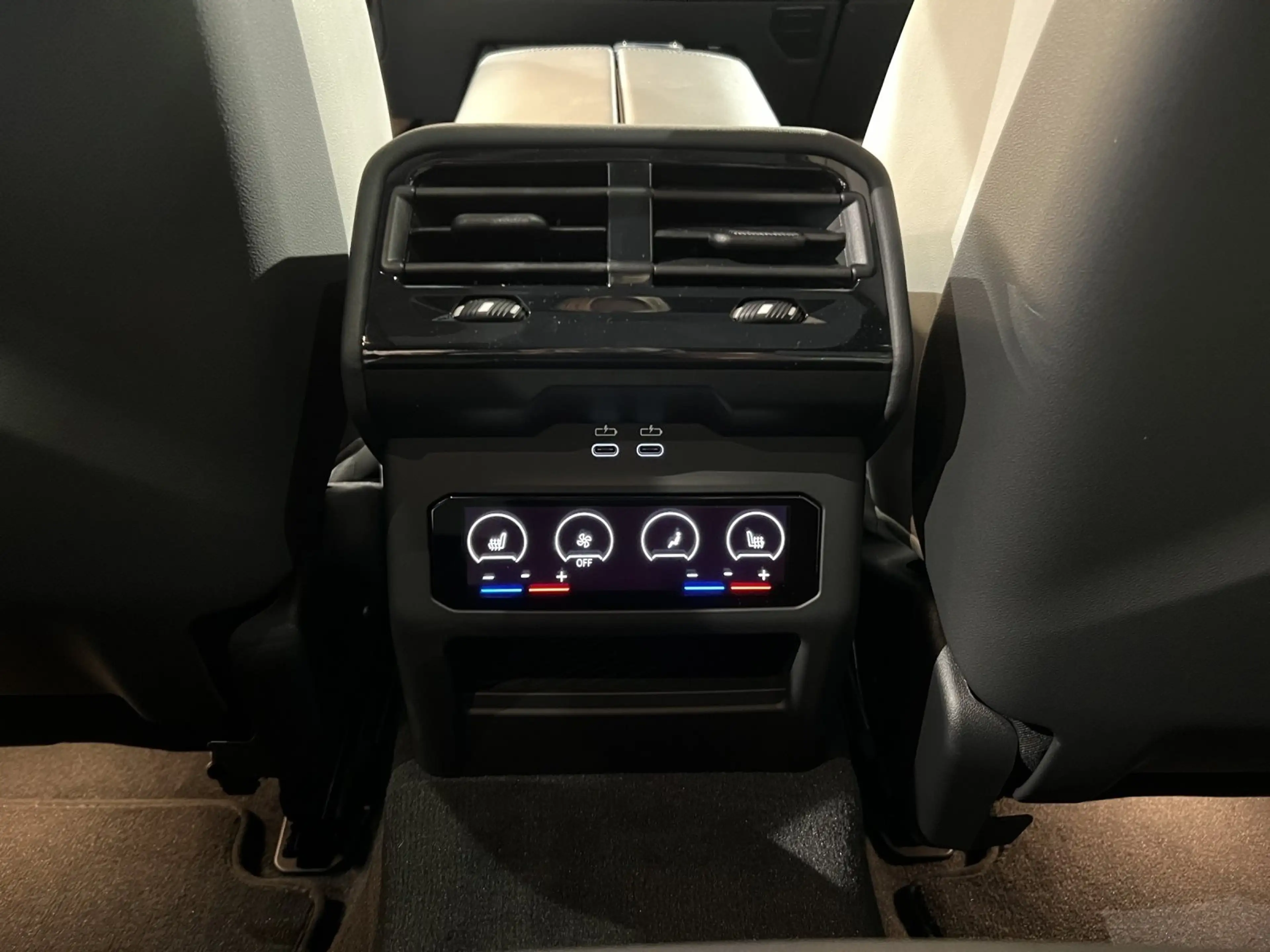 BMW M5 Touring M Drivers P. LED Pano.Dach AHK — photo 12