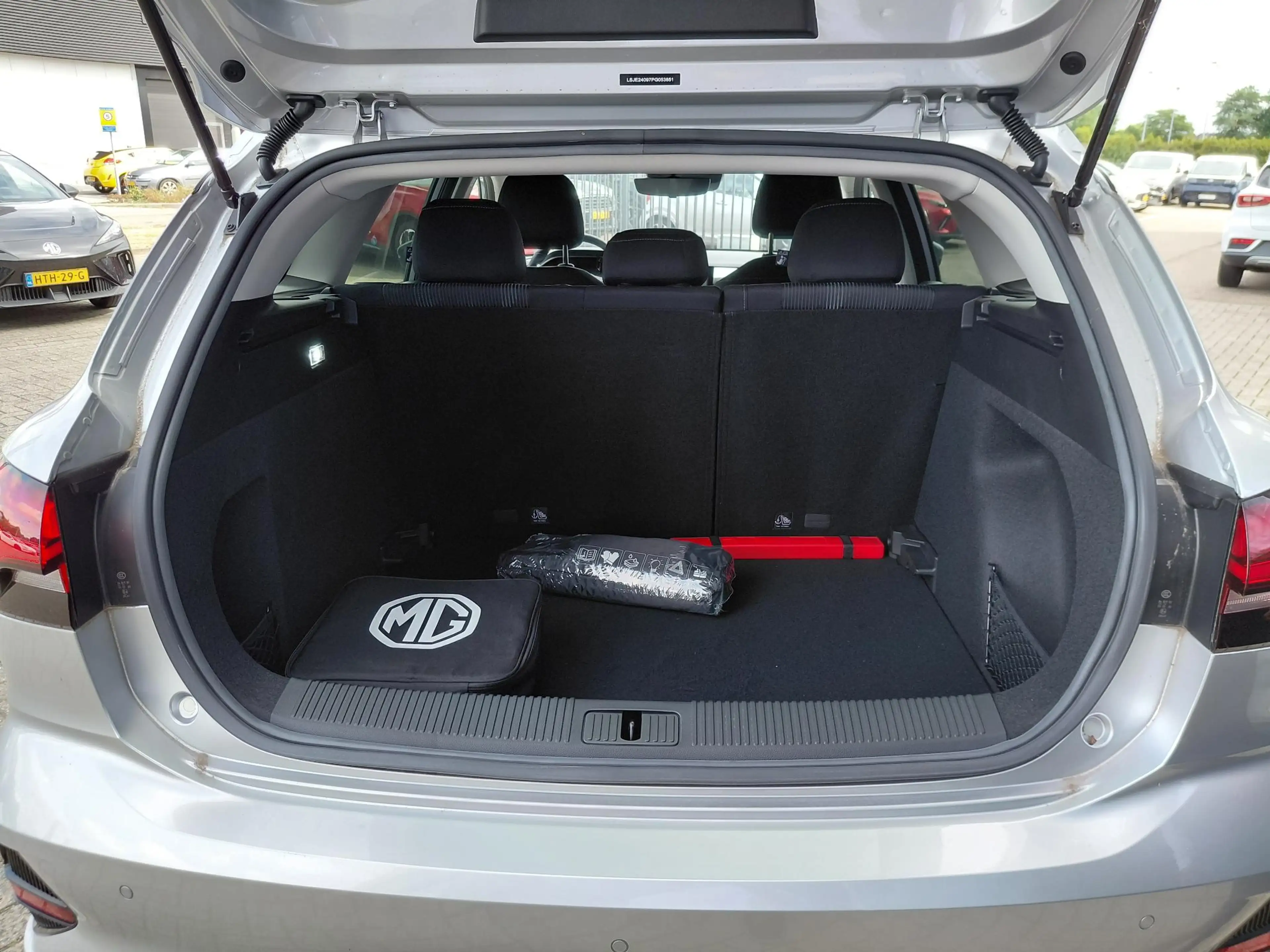 MG MG5 Electric Long Range Comfort 61 kWh — photo 4