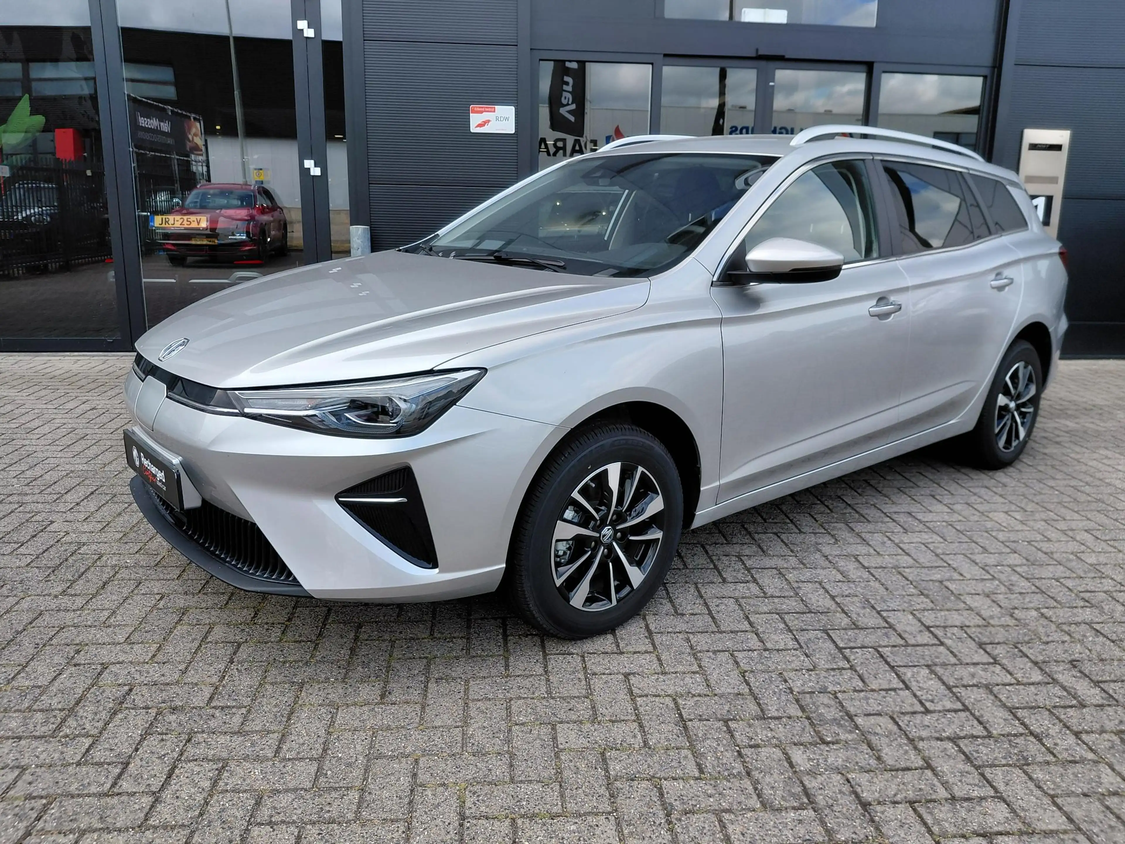 MG MG5 Electric Long Range Comfort 61 kWh — photo 2