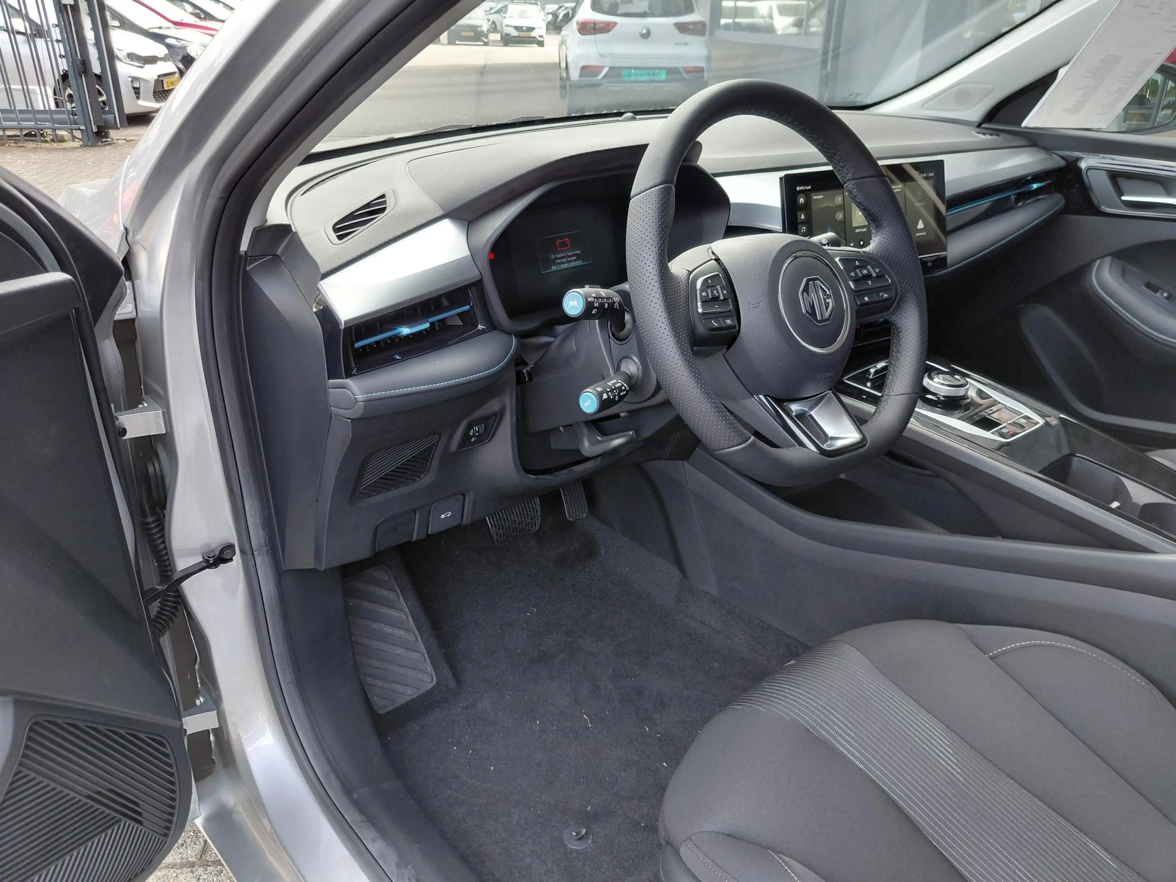 MG MG5 Electric Long Range Comfort 61 kWh — photo 11