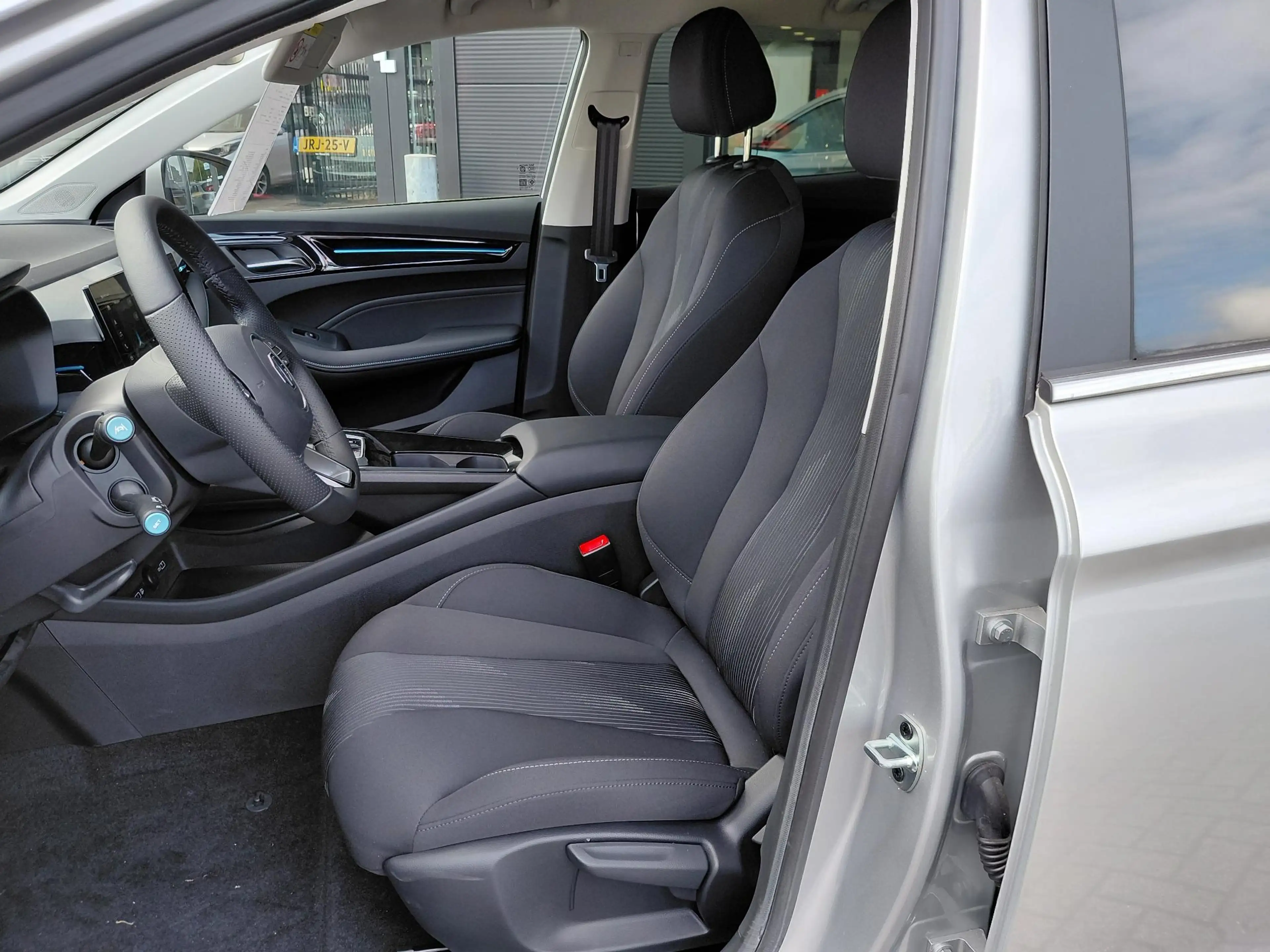 MG MG5 Electric Long Range Comfort 61 kWh — photo 10