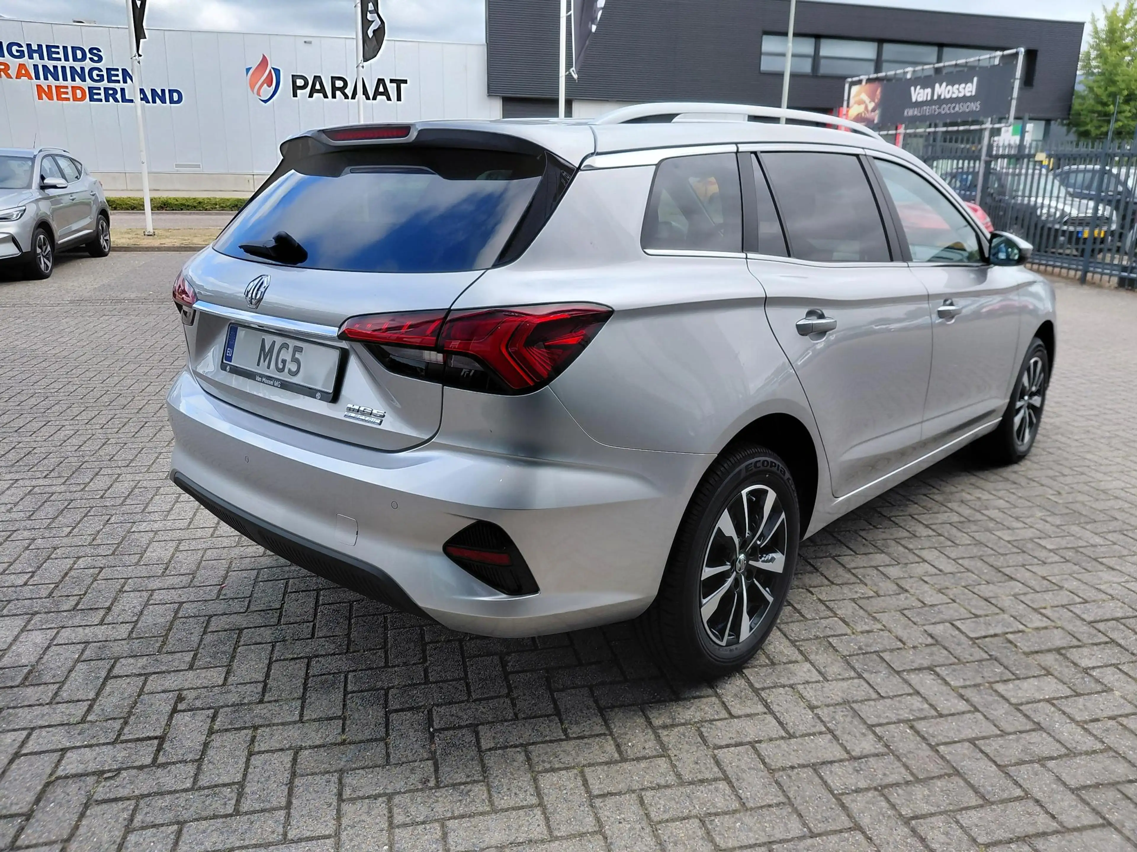 MG MG5 Electric Long Range Comfort 61 kWh — photo 6