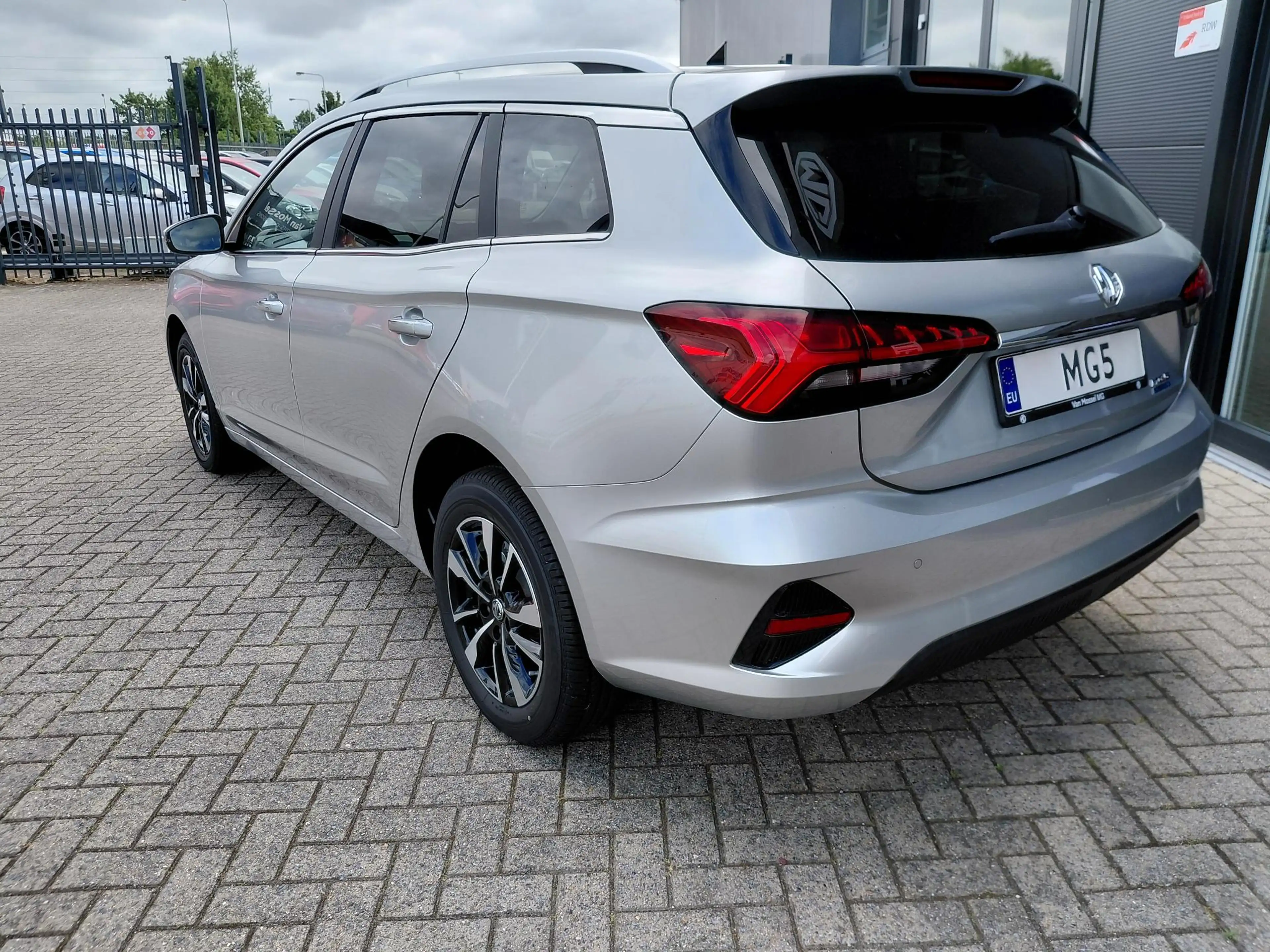 MG MG5 Electric Long Range Comfort 61 kWh — photo 3