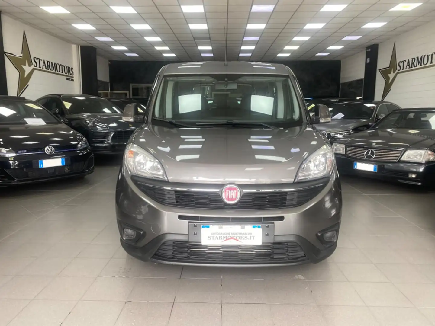 Fiat Doblo Doblò 1.6 MJT Maxi AUTOVETTURA *51.450 KM REALI* Grau - 1