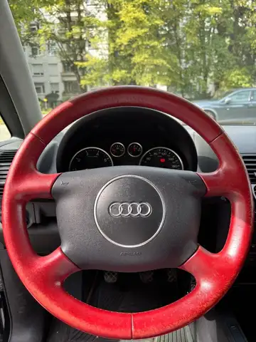 Audi A2 view 11