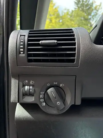Audi A2 view 14