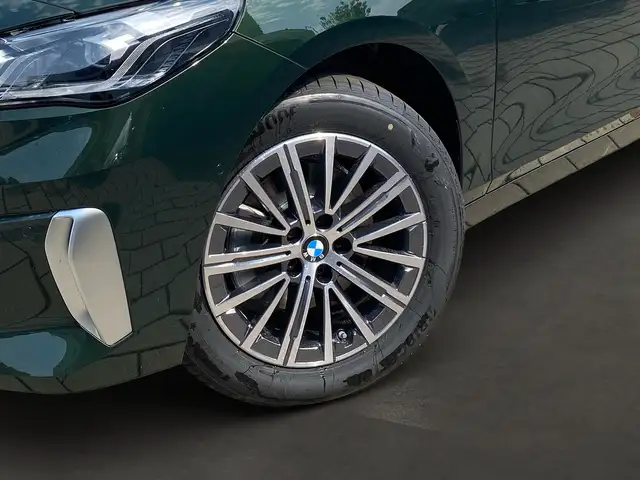 BMW 2 Series view 6