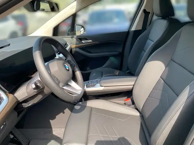 BMW 2 Series view 7