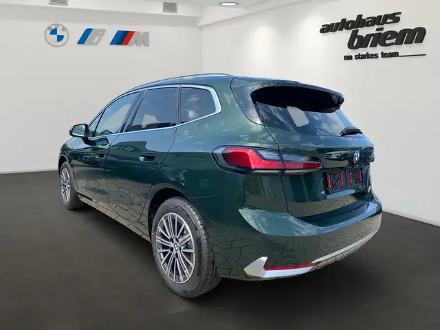 BMW 2 Series view 4