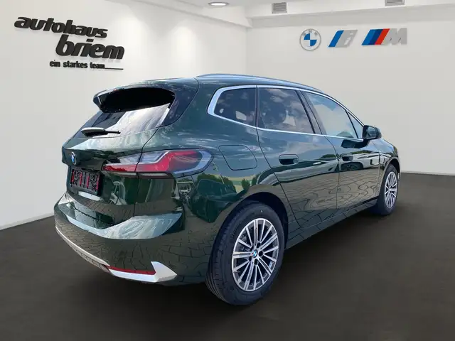 BMW 2 Series view 3