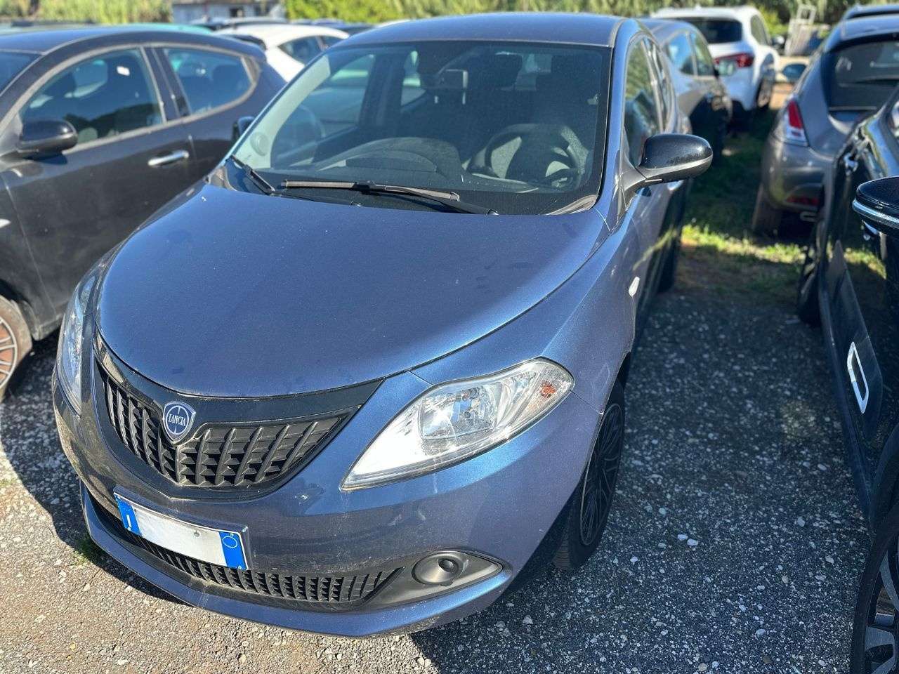 Lancia Ypsilon 1.0 FireFly Hybrid Silver