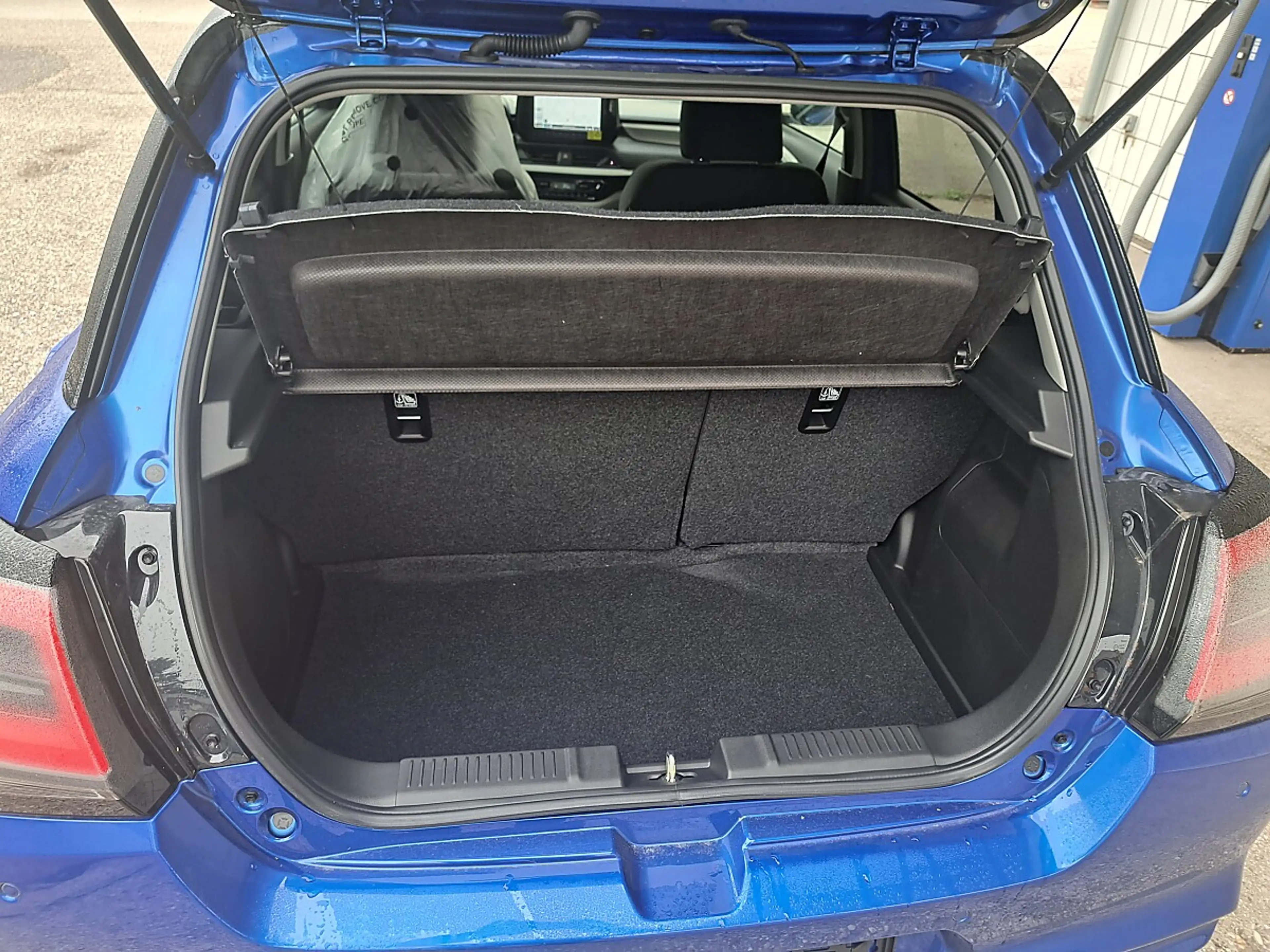 Suzuki Swift 1,2 Hybrid Allgrip Shine — photo 8