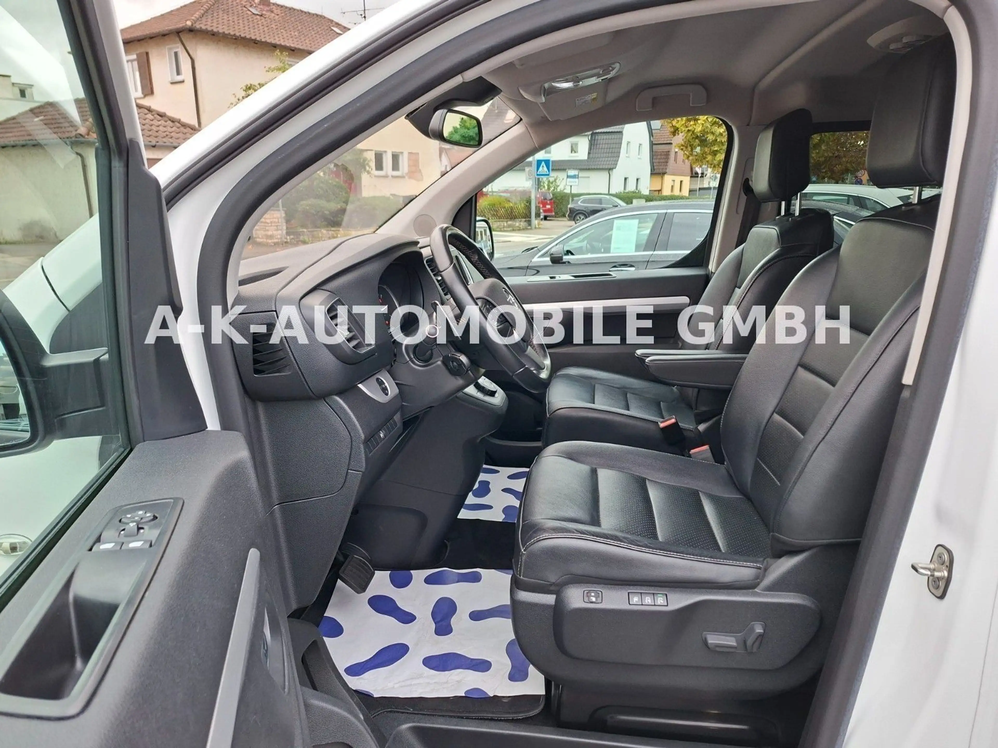 Opel Zafira Life Tourer L 6-SITZER — photo 15