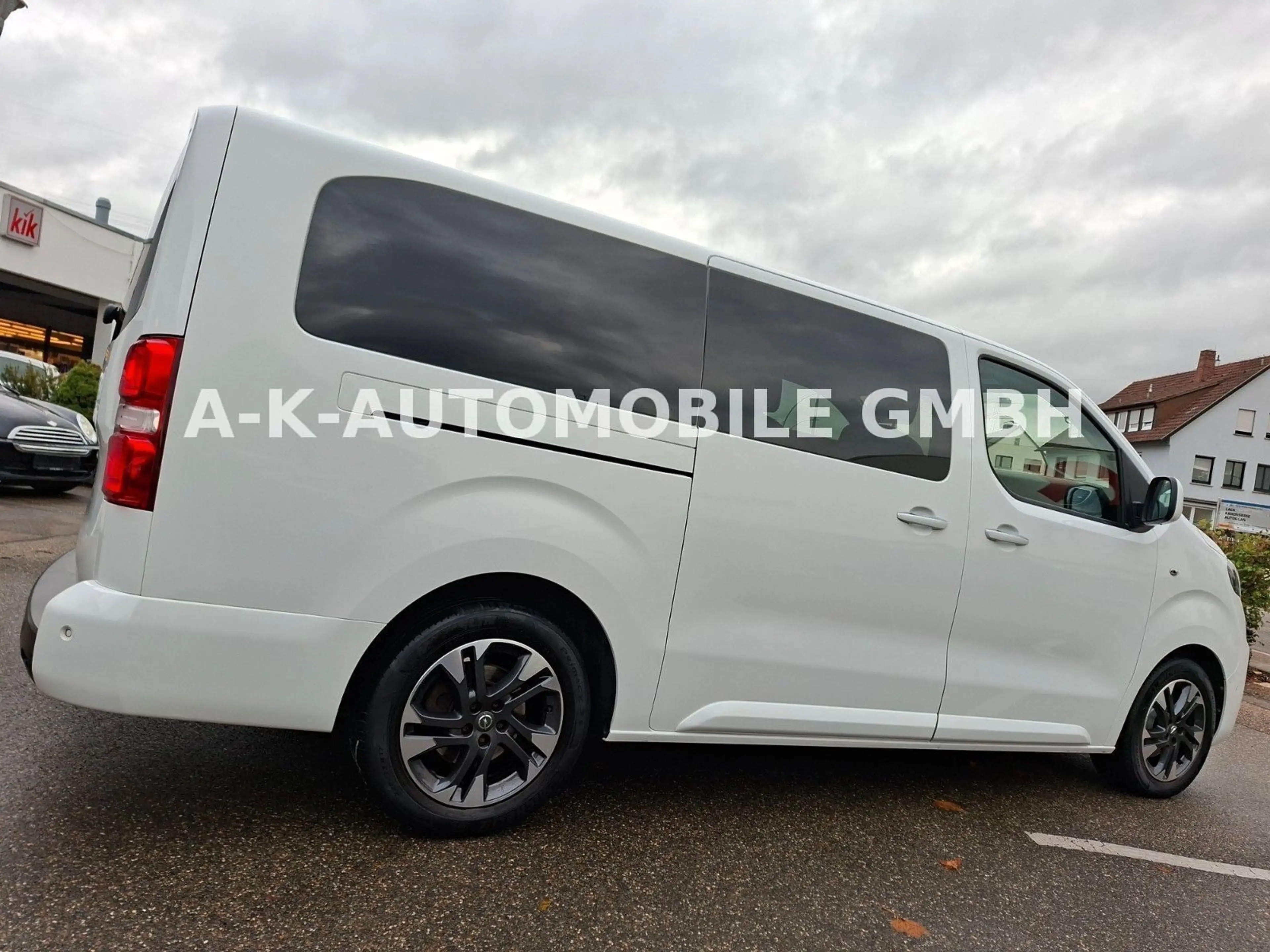 Opel Zafira Life Tourer L 6-SITZER — photo 11