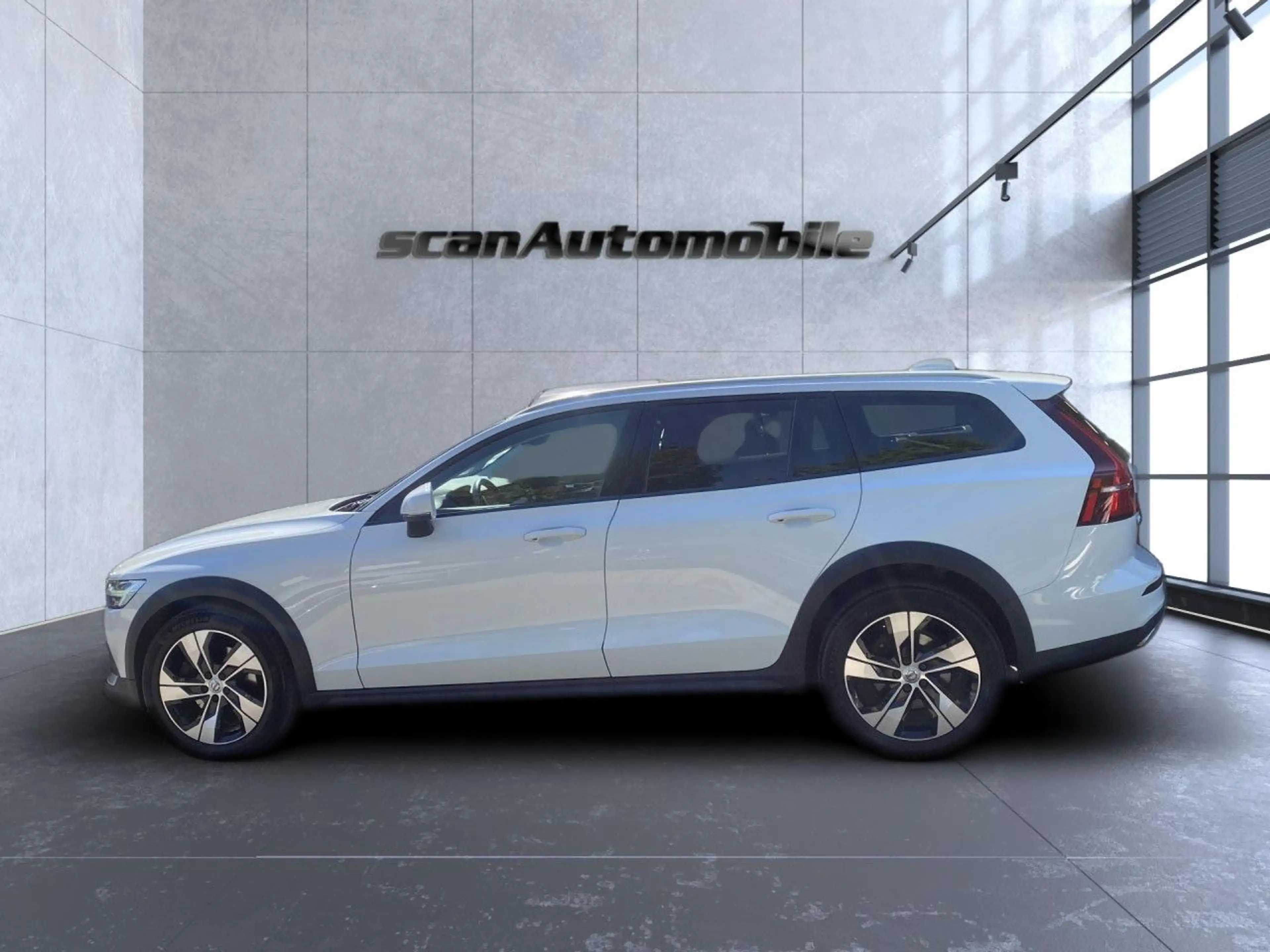 Volvo V60 Cross Country V60 CC Pro AWD Bluetooth Navi LED Vollleder Klima — photo 8
