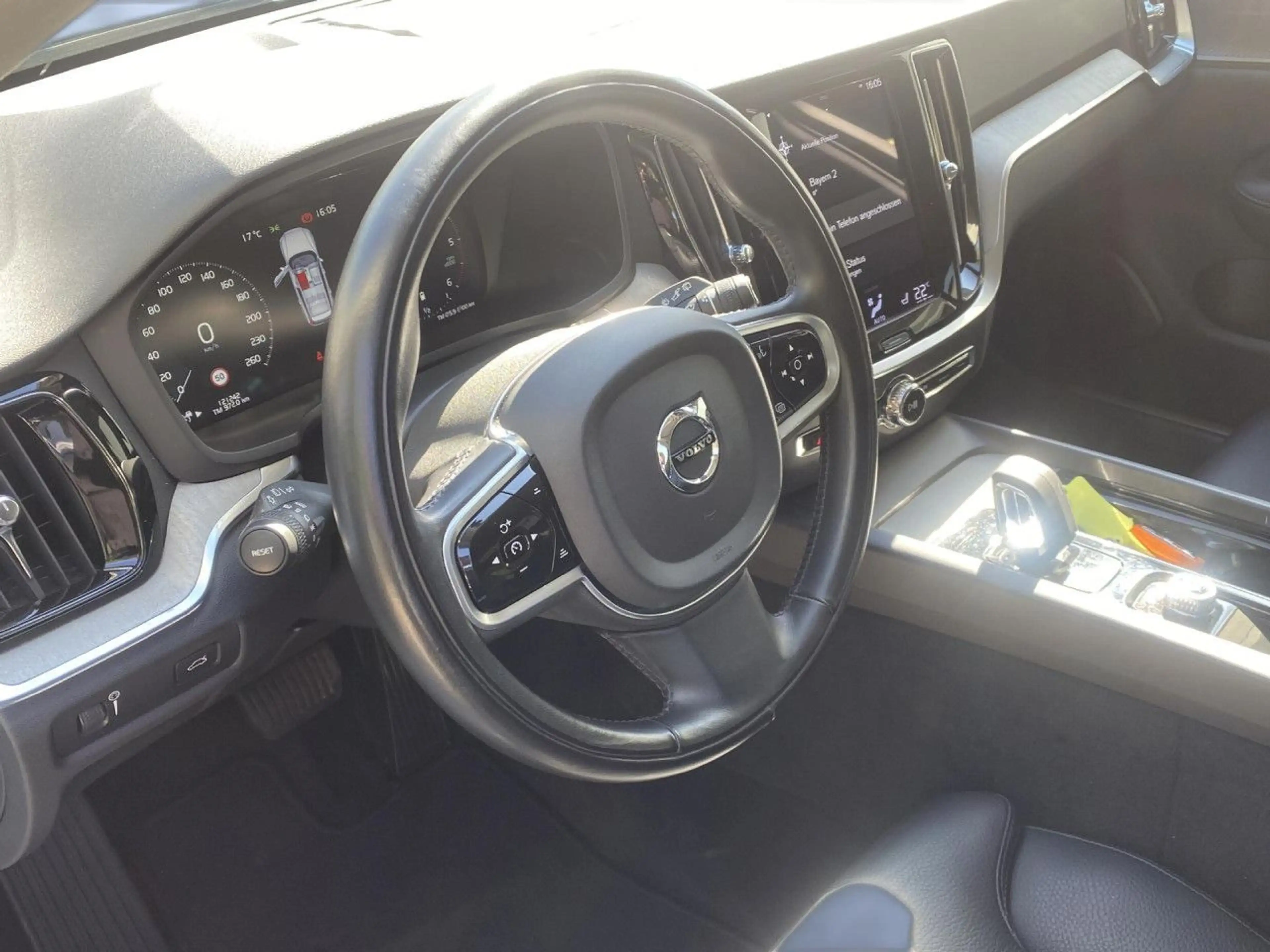 Volvo V60 Cross Country V60 CC Pro AWD Bluetooth Navi LED Vollleder Klima — photo 13