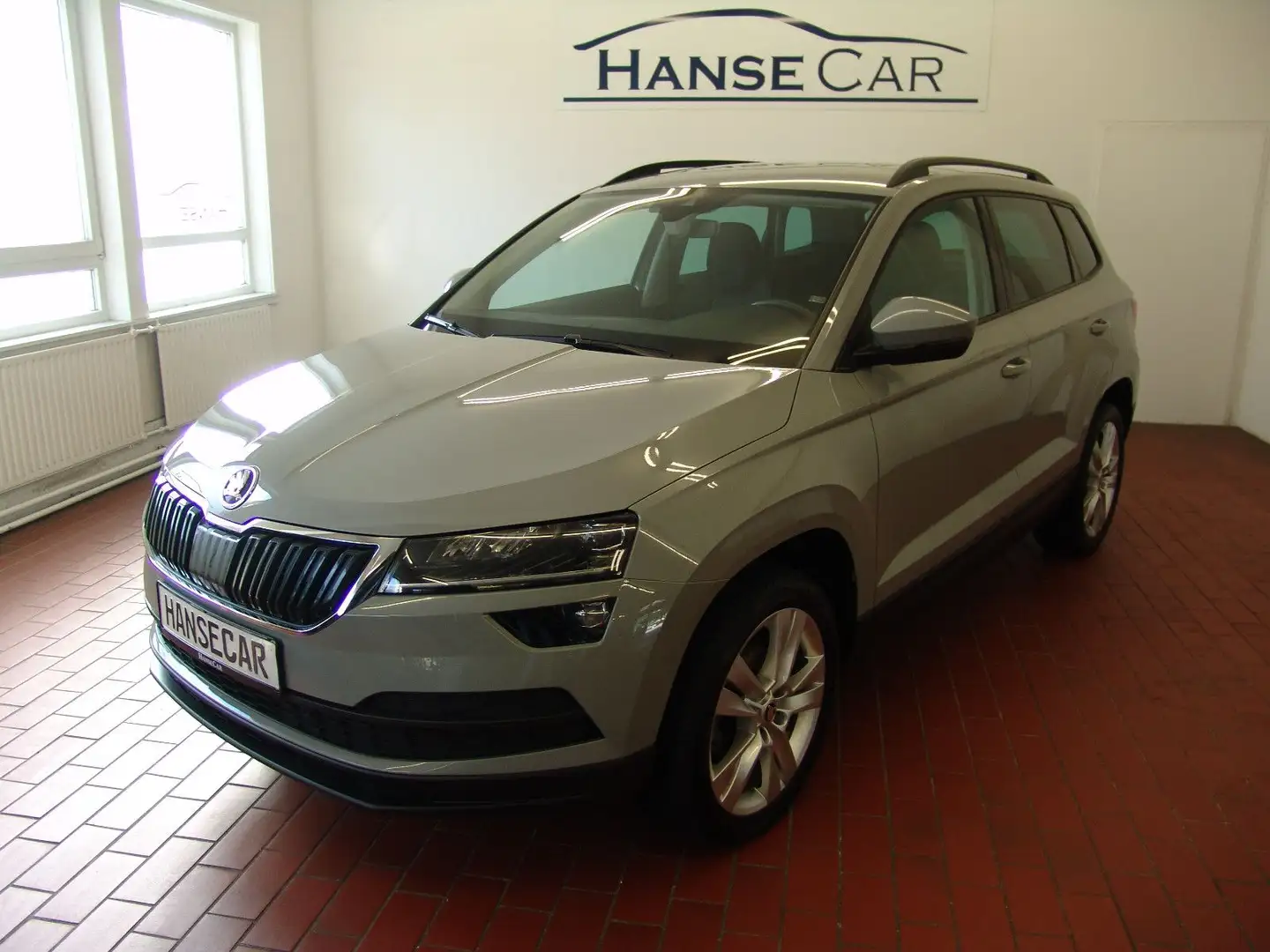 Skoda Karoq Style/ nagelneuer Motor von Skoda  !!! Grau - 1