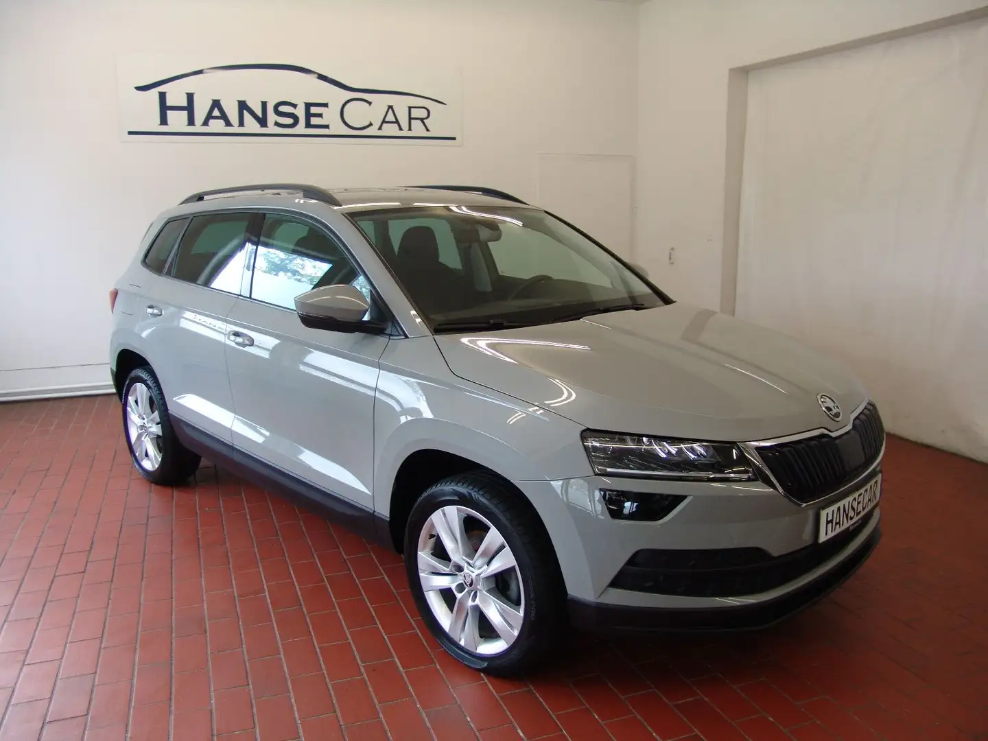 Skoda Karoq Style/ nagelneuer Motor von Skoda  !!! Grau - 2
