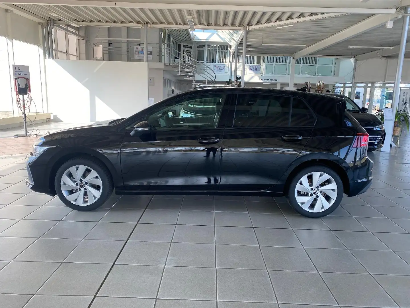 Volkswagen Golf Life TSI 6-Gang neues Modell Noir - 2