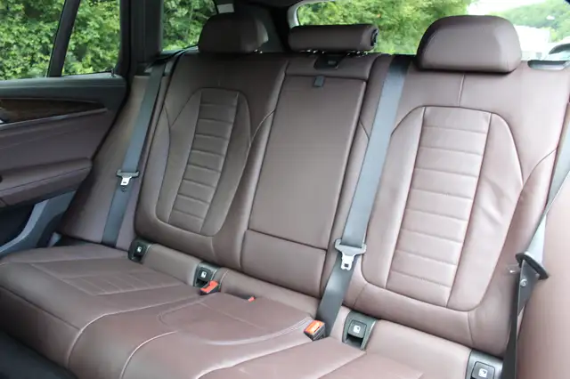 BMW X3 view 15