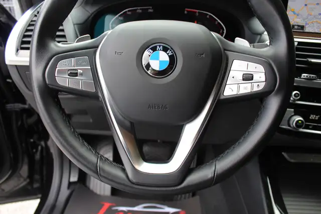 BMW X3 view 10