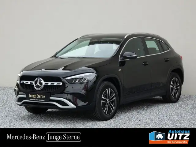 Mercedes-Benz GLA 250 e EQ-Technologie +AHK+RFK+SHZ+LED+NAVI+