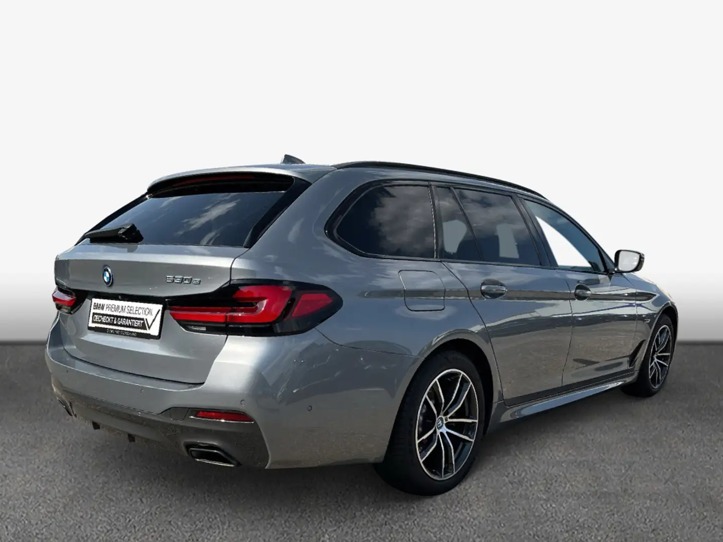 BMW 530 e Touring Aut. Grau - 2