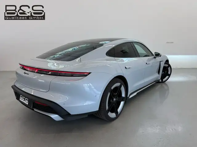 Porsche Taycan view 5