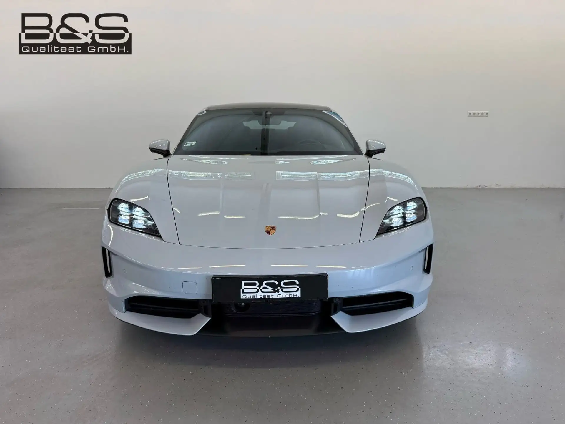 포르쉐 Porsche Taycan Taycan 2024 화이트 사진 3