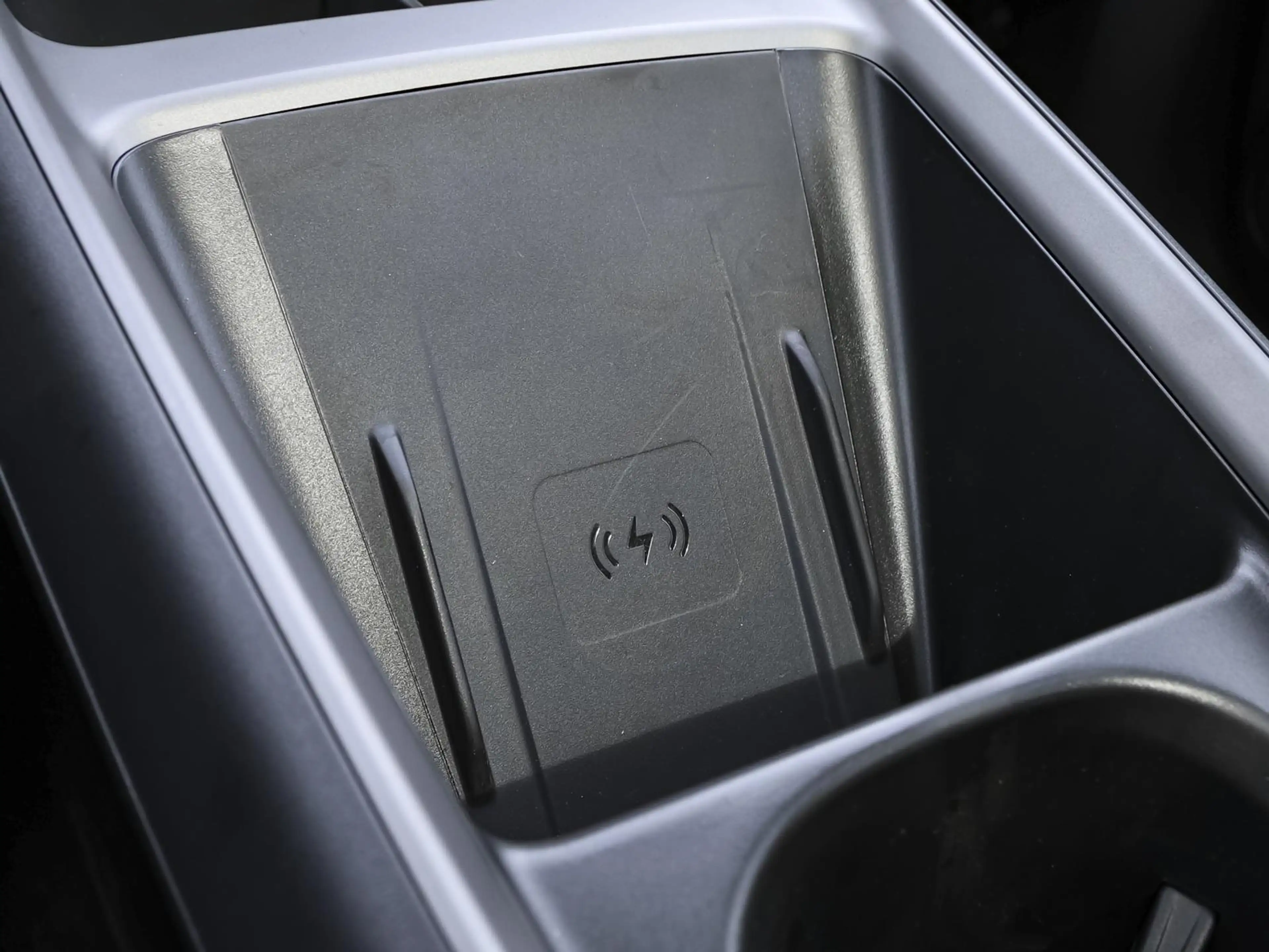 BYD Dolphin G DM-i Comfort NAVI SHZ PDC KLIMA SERVO — photo 12