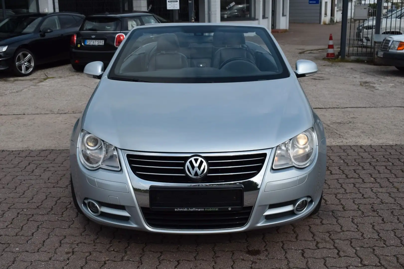 Volkswagen Eos 2.0 TDI DSG*Scheckheft gepflegt*Volleder*AHK Silber - 2