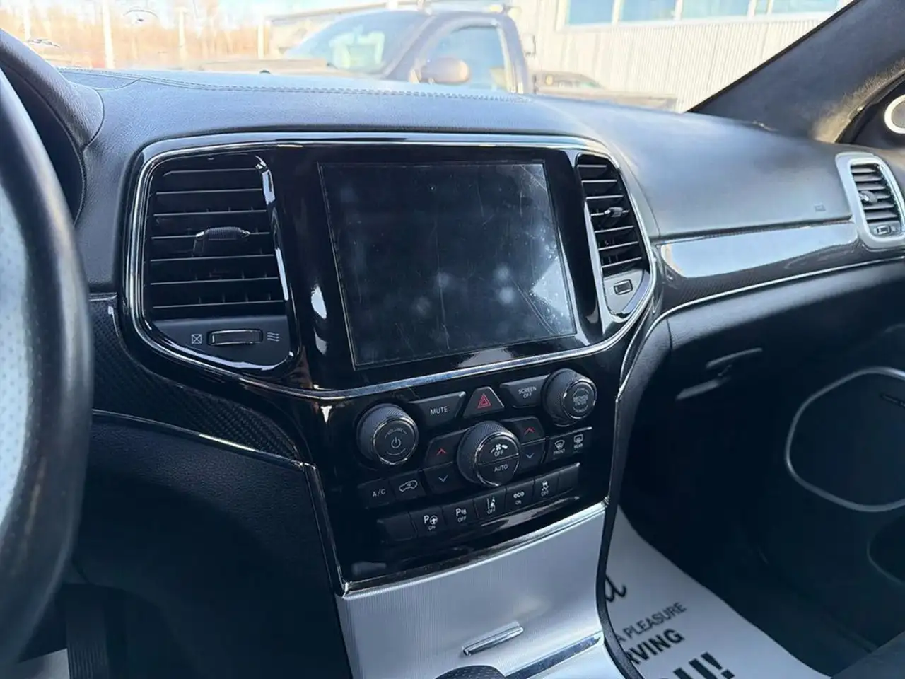 Jeep Grand Cherokee снимка Jeep Grand Cherokee