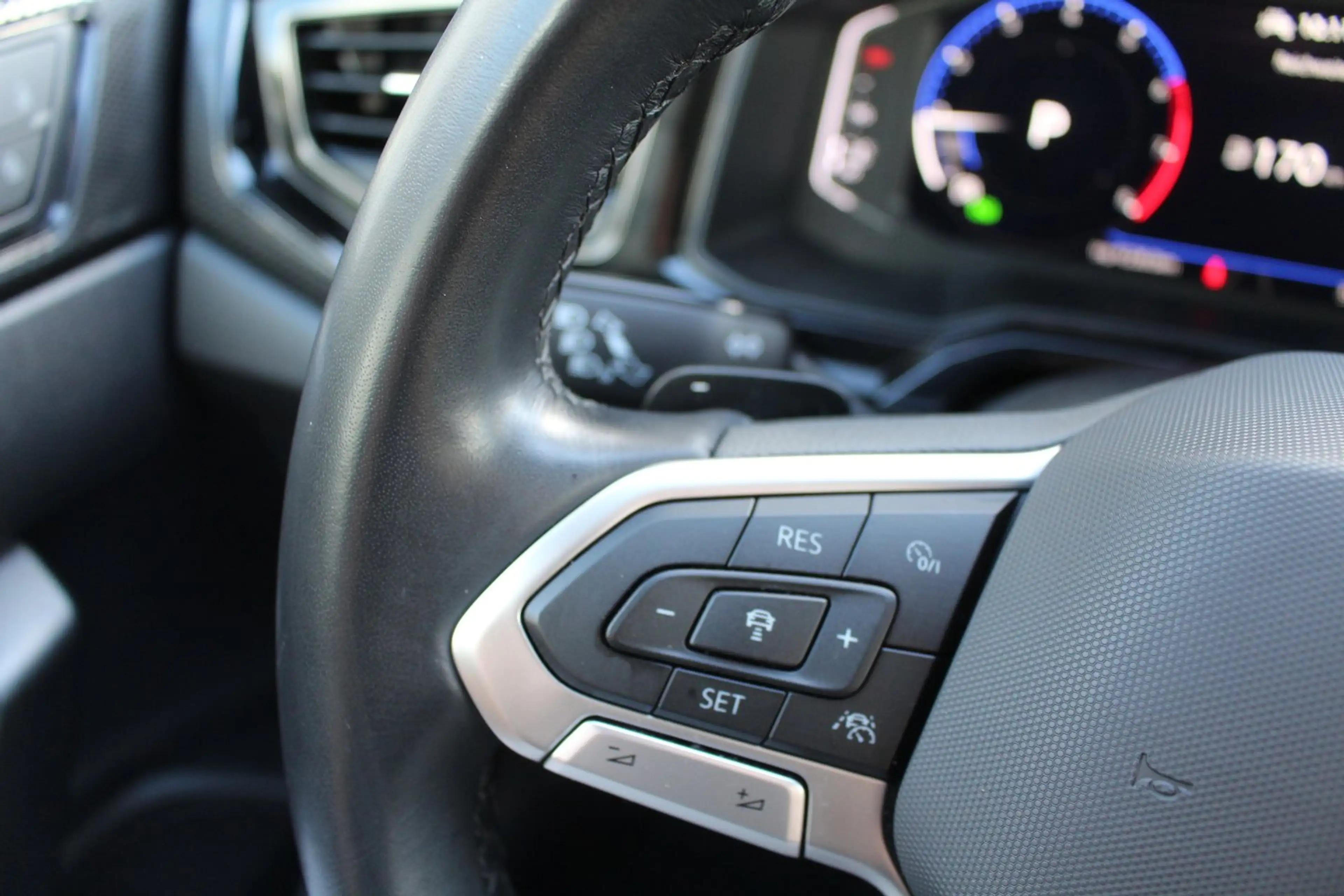 Volkswagen Taigo Life TSI DSG — photo 14