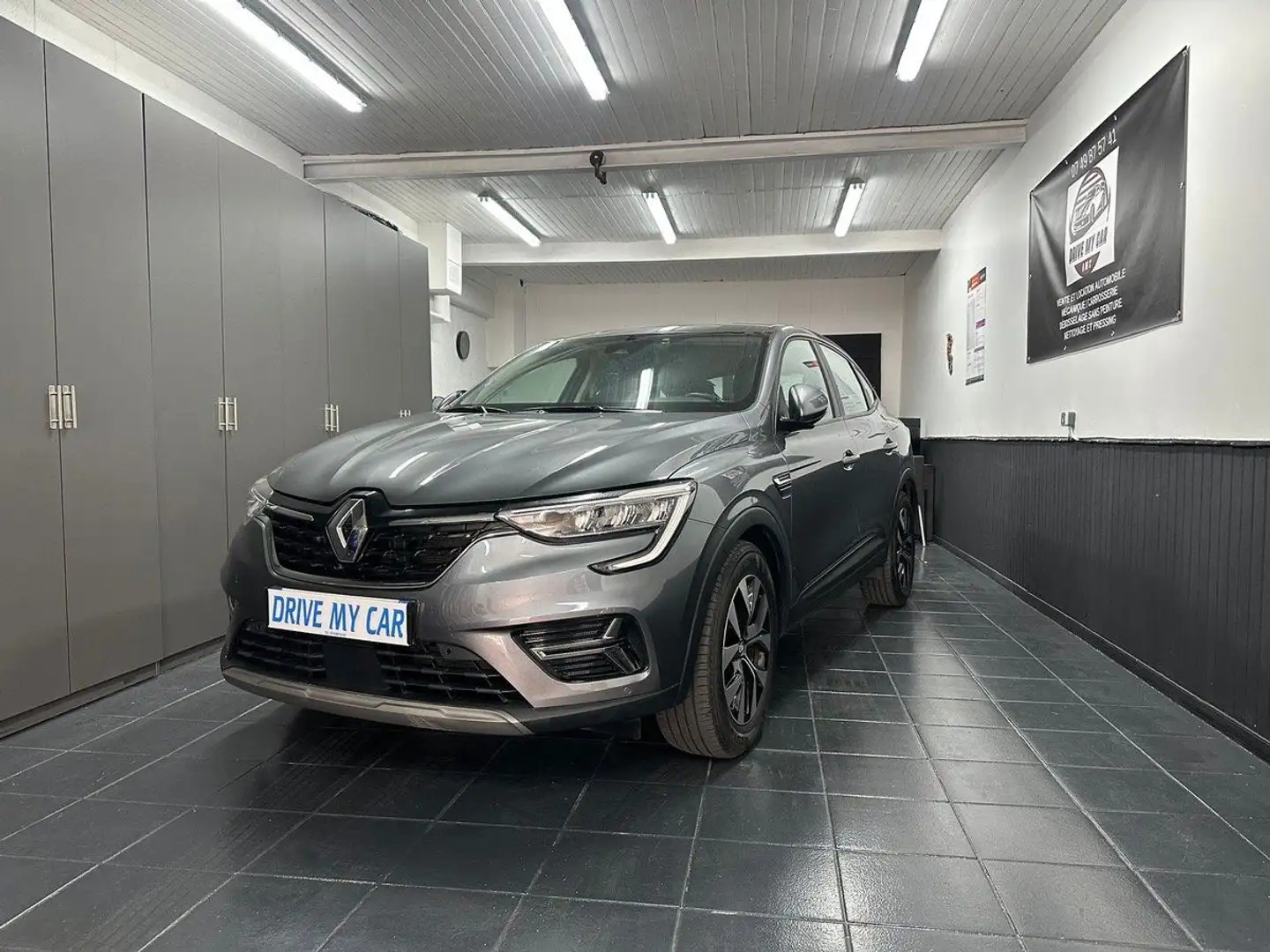 Renault Arkana 1.6 145Ch Hybrid E-tech Zen Grau - 1