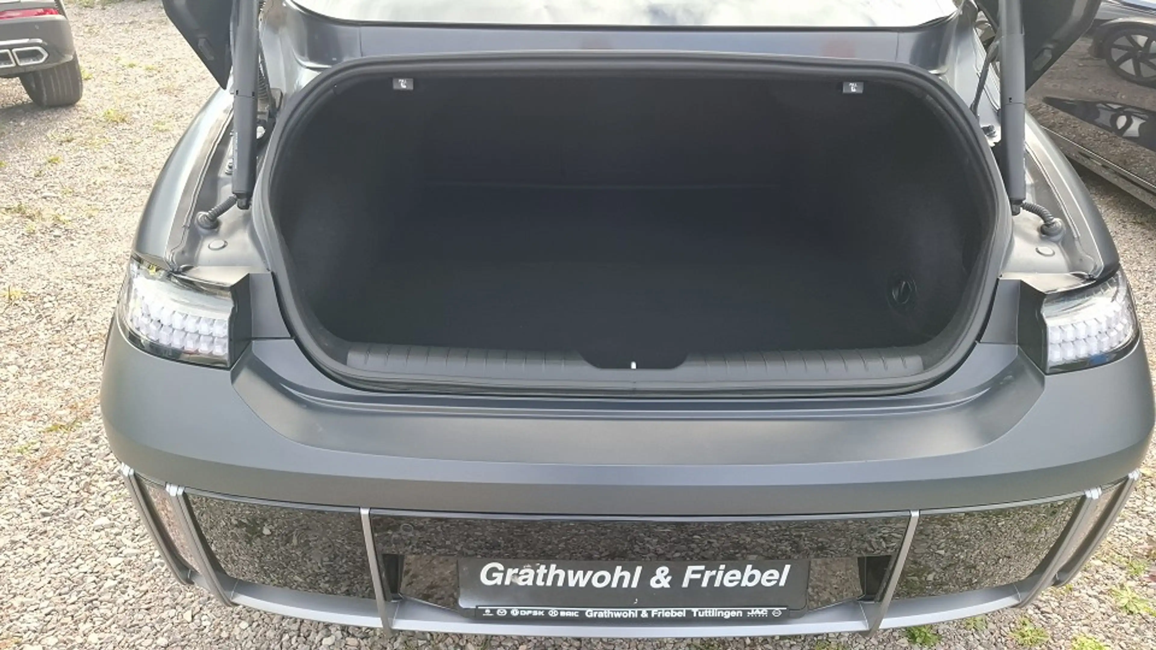 Hyundai IONIQ 6 77,4 kWh UNIQ+Digi.ASP+Matt-Lack — photo 11